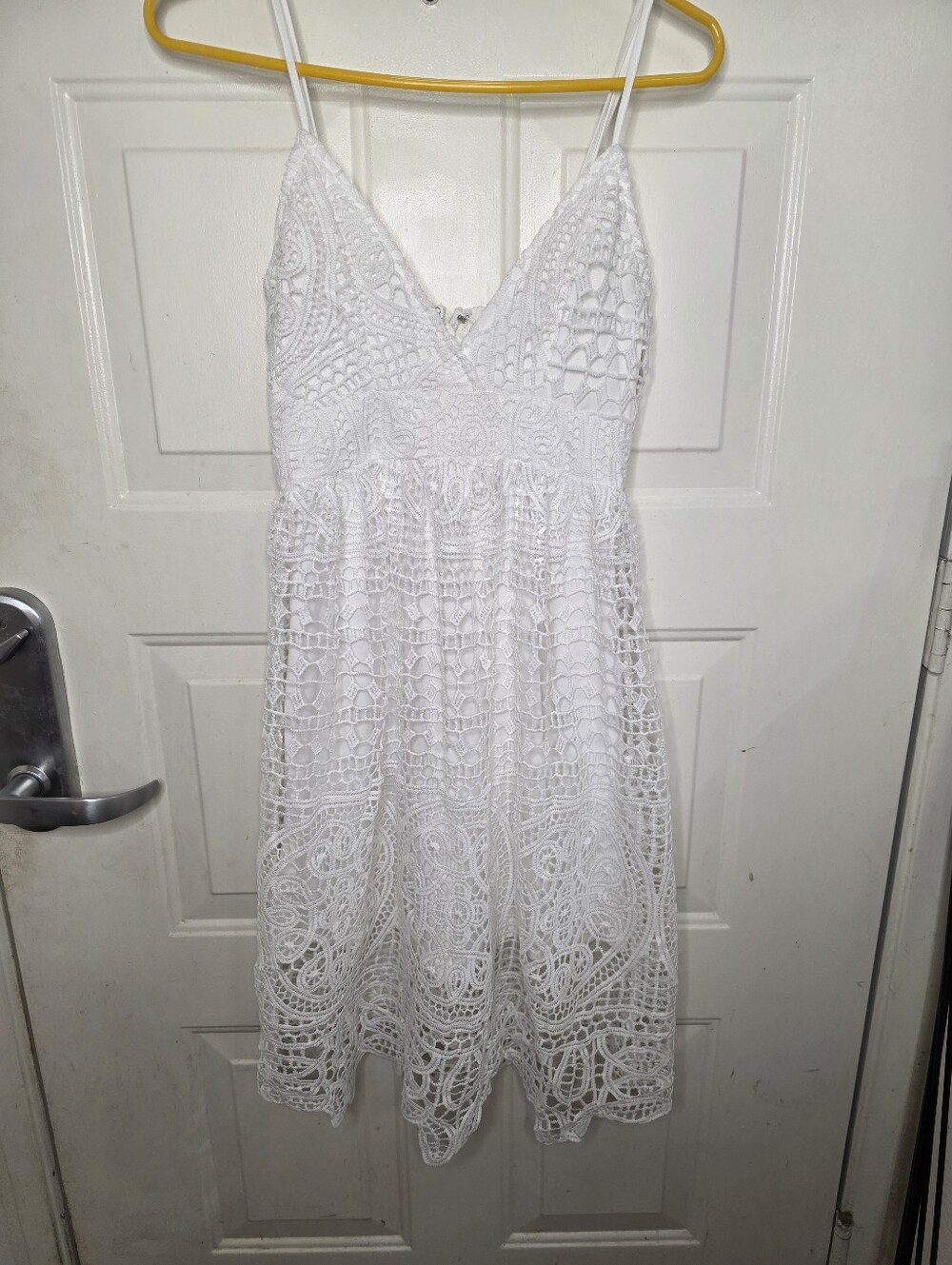 Charlotte Russe White Lace Spaghetti Strap Mini Dress Size Small